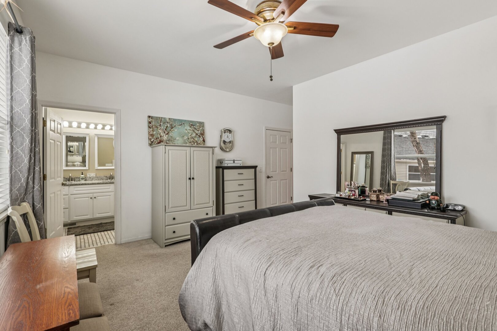 688 Cadillac Circle Romeoville, IL 60446 - Photo 15 of 45