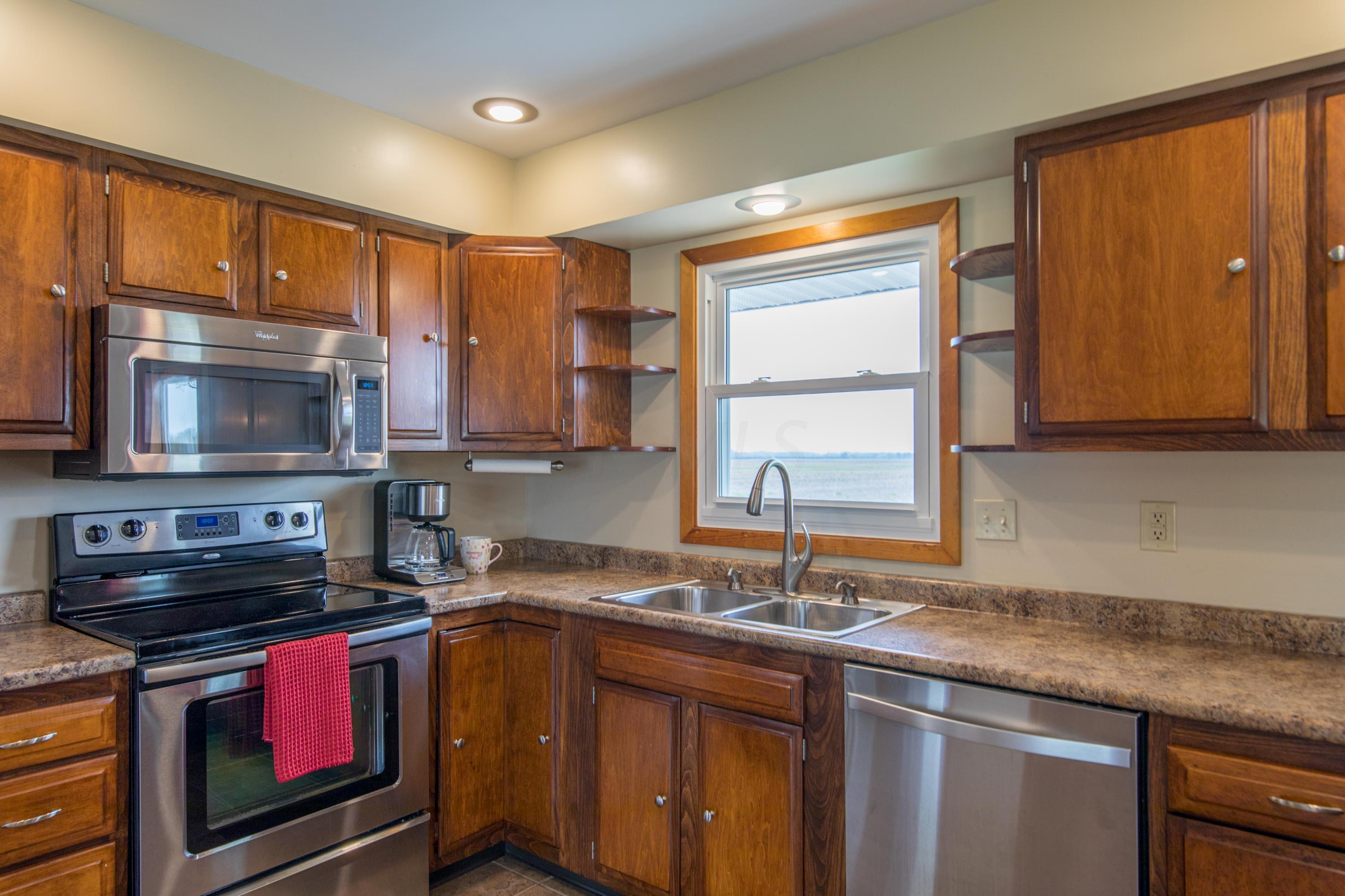 1950 Gardner Road Galloway, OH 43119 - Photo 12 of 61 Gallery Image 12