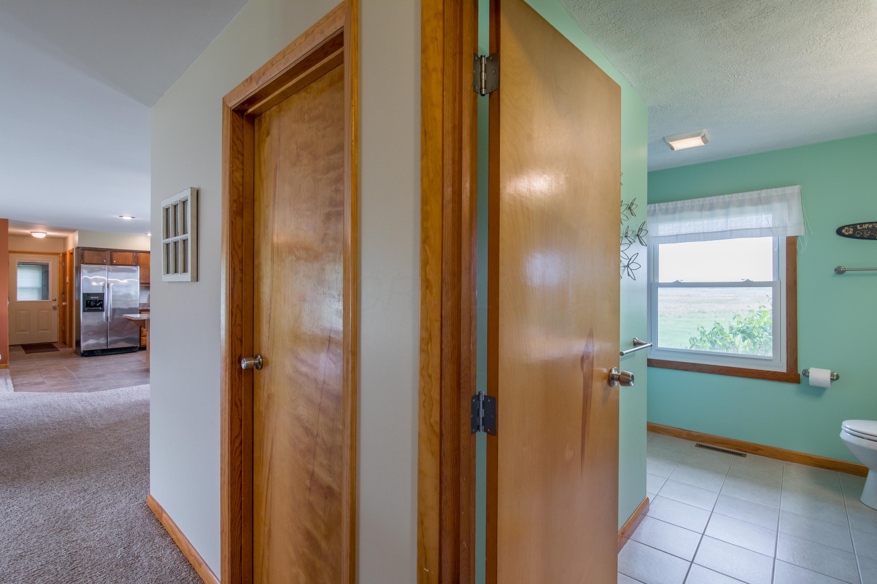 1950 Gardner Road Galloway, OH 43119 - Photo 17 of 61 Gallery Image 17
