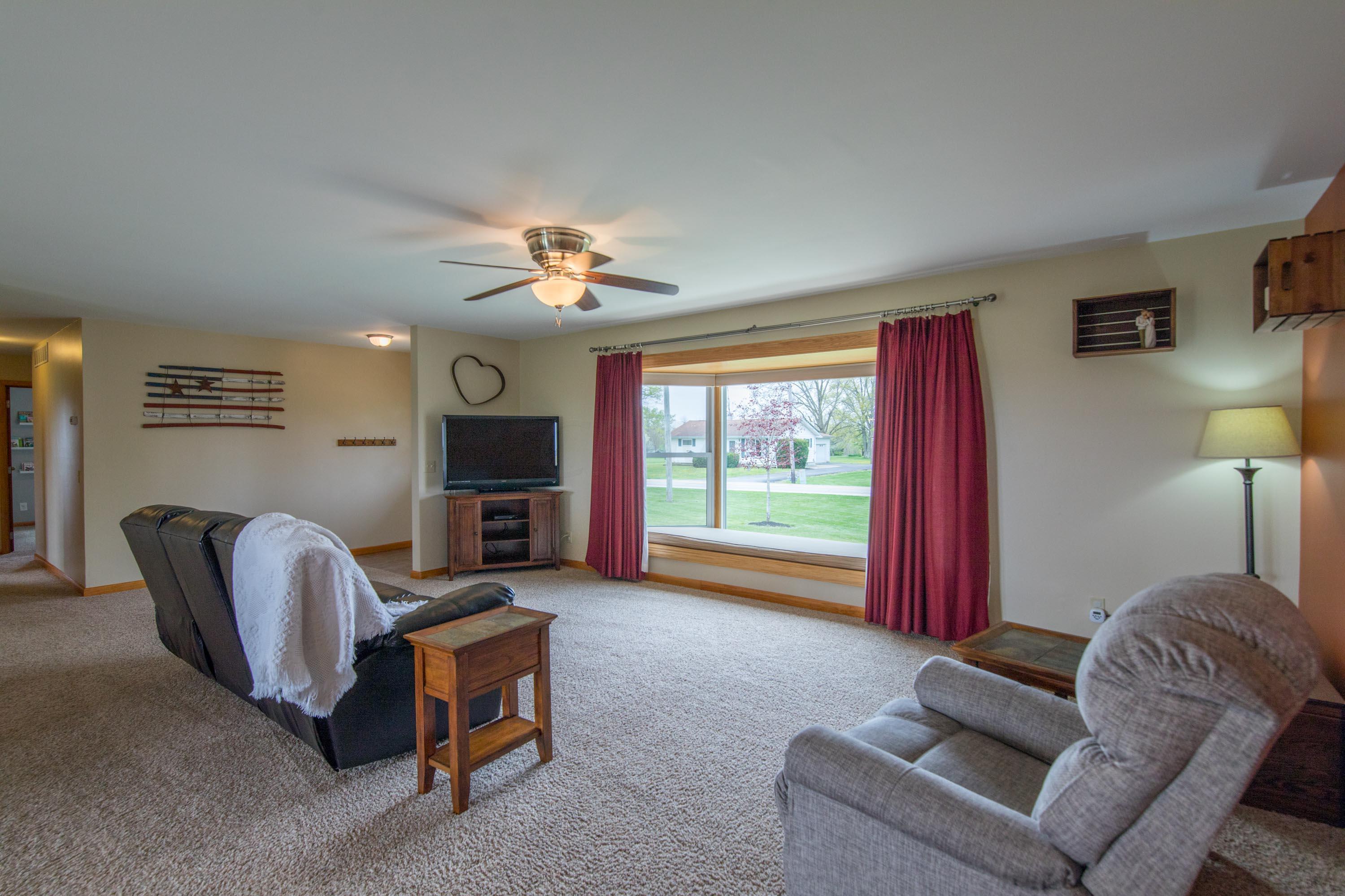 1950 Gardner Road Galloway, OH 43119 - Photo 7 of 61 Gallery Image 7