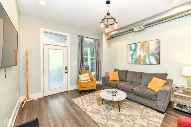 $580,000 | 1242-1244 South Talbott Street, Indianapolis, IN 46225