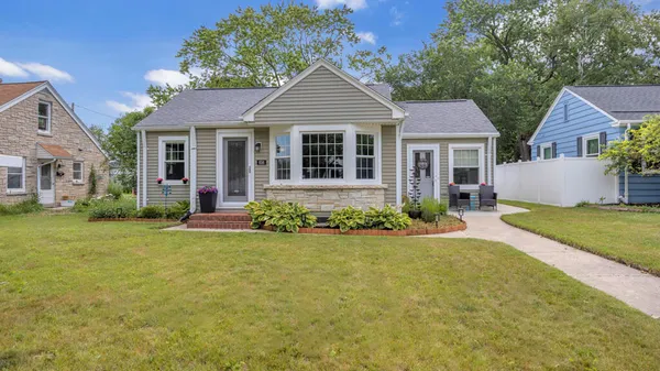 $359,000 | 656 North Montgomery Street, Port Washington, WI 53074