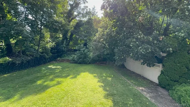 $1,538,000 | 47-34 Glenwood Street | Little Neck