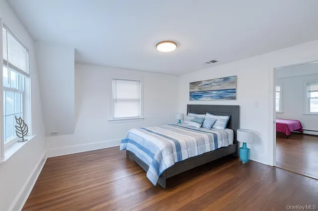 $1,538,000 | 47-34 Glenwood Street | Little Neck