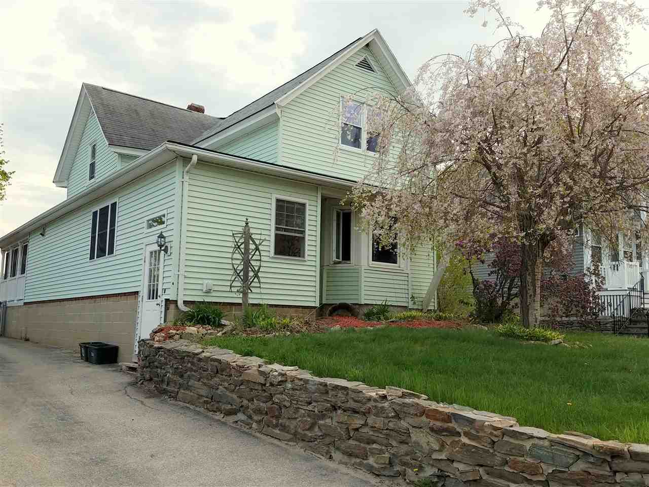 25 Main Street Raymond, NH 03077 - Photo 1 of 28