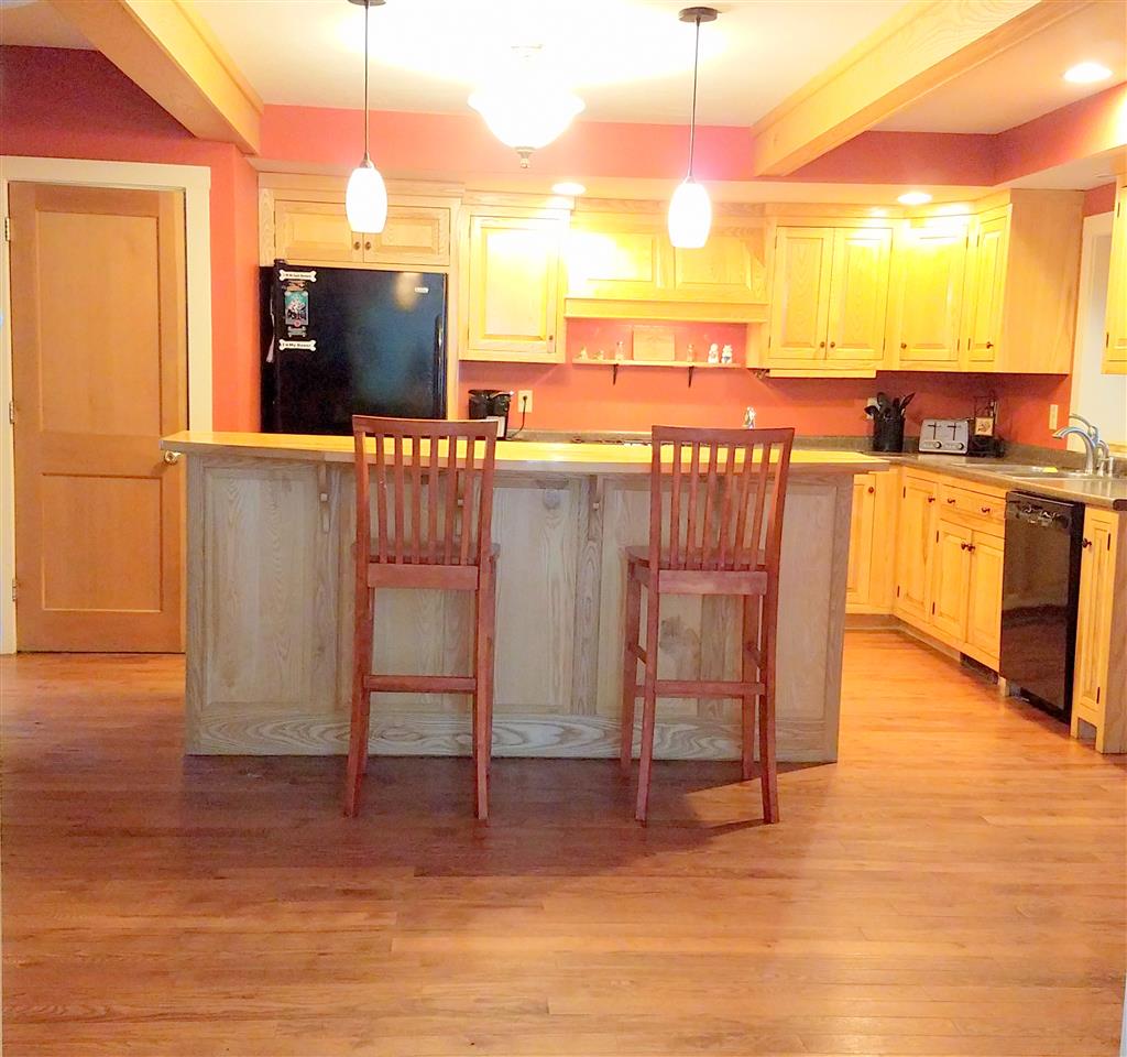25 Main Street Raymond, NH 03077 - Photo 5 of 28