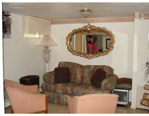 55 Rounds Avenue Providence, RI 02907 - Photo 3 of 9 Living Room.