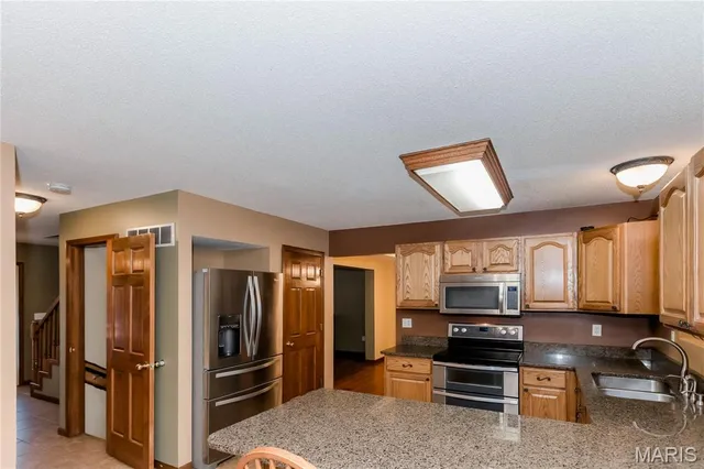 $424,900 | 2703 Cabin Creek Court, Edwardsville, IL 62025