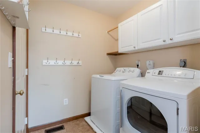 $424,900 | 2703 Cabin Creek Court, Edwardsville, IL 62025