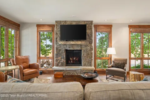 $2,685,000 | 565 Woodland Star Drive, Driggs, ID 83422