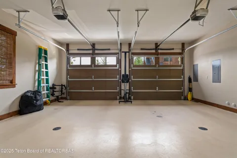 $2,685,000 | 565 Woodland Star Drive, Driggs, ID 83422