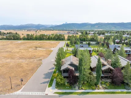 $2,685,000 | 565 Woodland Star Drive, Driggs, ID 83422