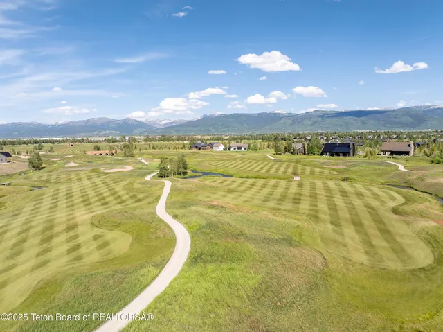 $2,685,000 | 565 Woodland Star Drive, Driggs, ID 83422