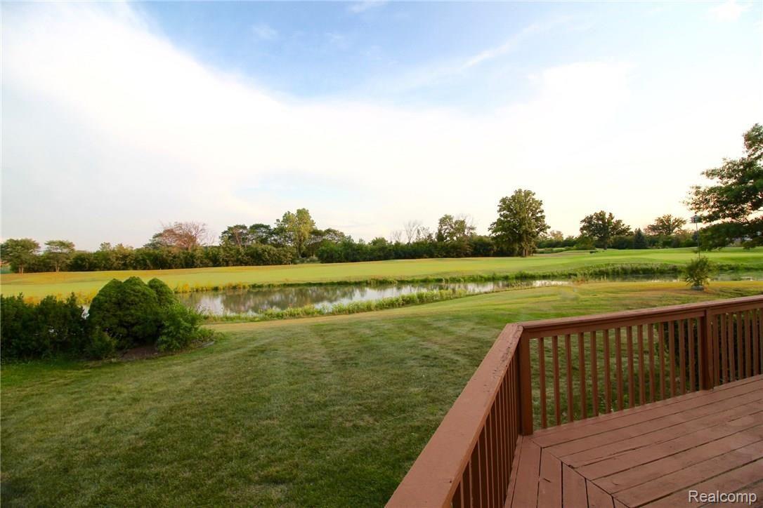 46681 Inverness Road Canton, MI 48188 - Photo 4 of 17 IMG_0004.JPG
