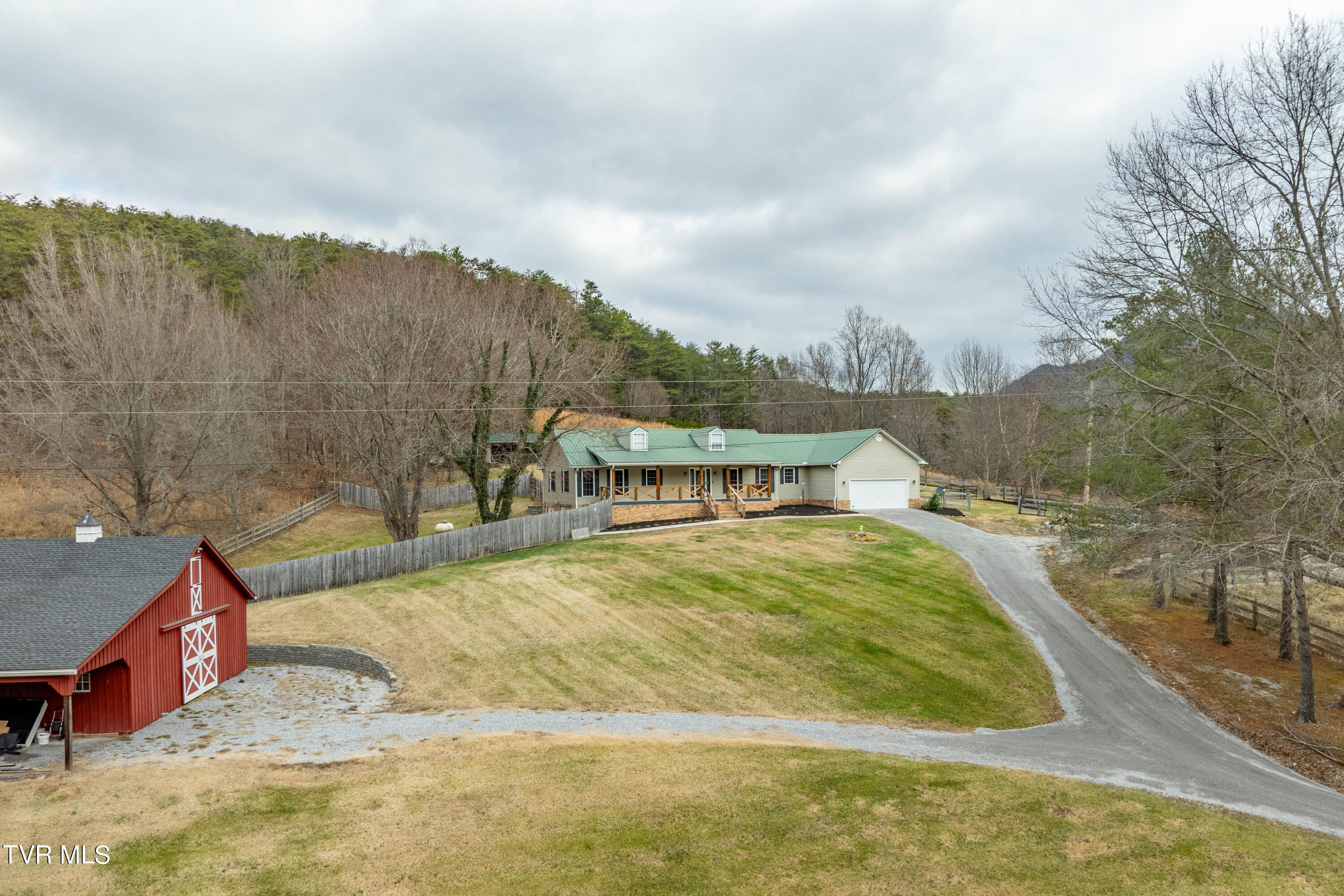 3290 Kelley Gap Road Greeneville, TN 37743 - Photo 3 of 82 3290 Kelley Gap Rd. (12 of 98)