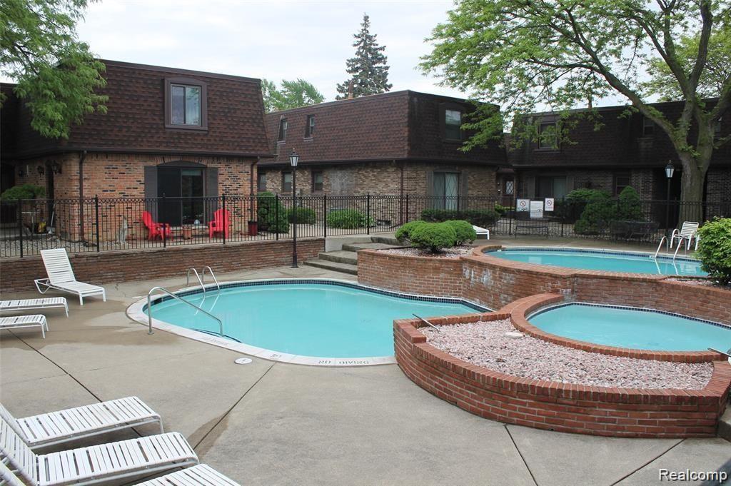 5015 Crooks Road, Unit 32 Royal Oak, MI 48073 - Photo 20 of 23 GetMedia (3).jpg