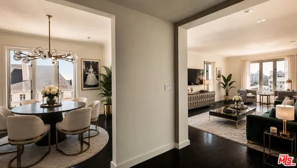$7,950 | 1424 North Crescent Heights Boulevard, Unit 61, Los Angeles, CA 90046