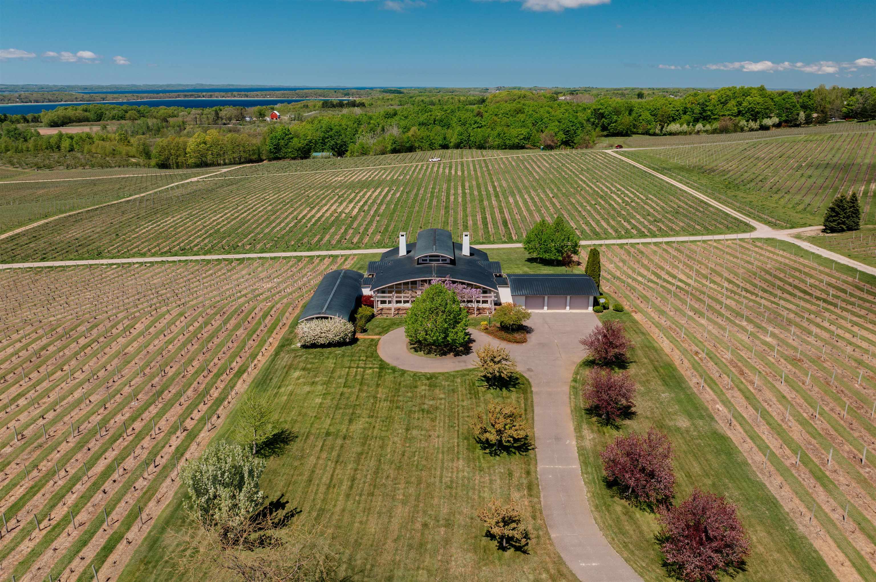 2721 Nelson Road Traverse City, MI 49686 - Photo 17 of 74