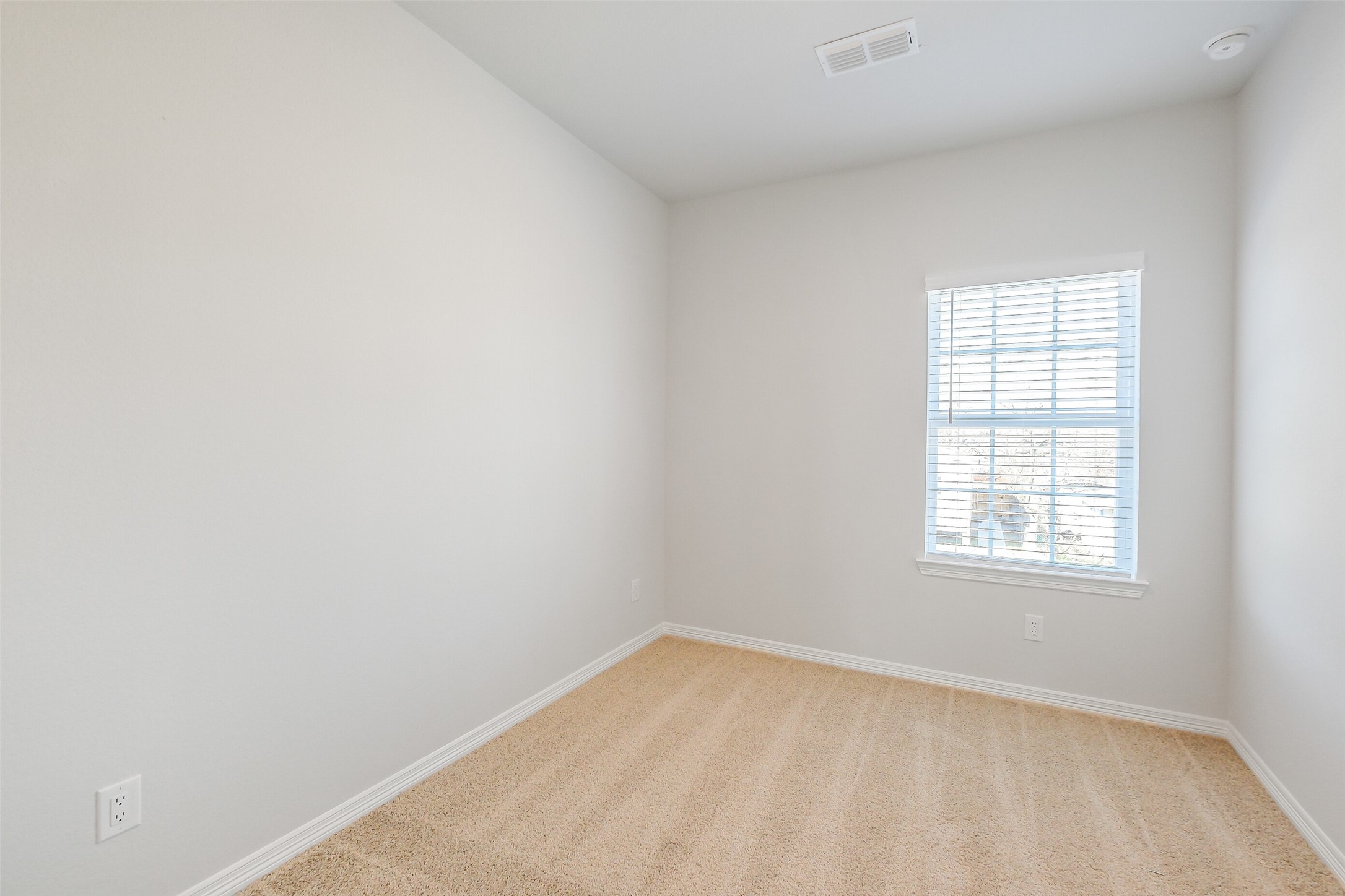 6411 Paris Street Houston, TX 77021 - Photo 24 of 33 an empty room with a window