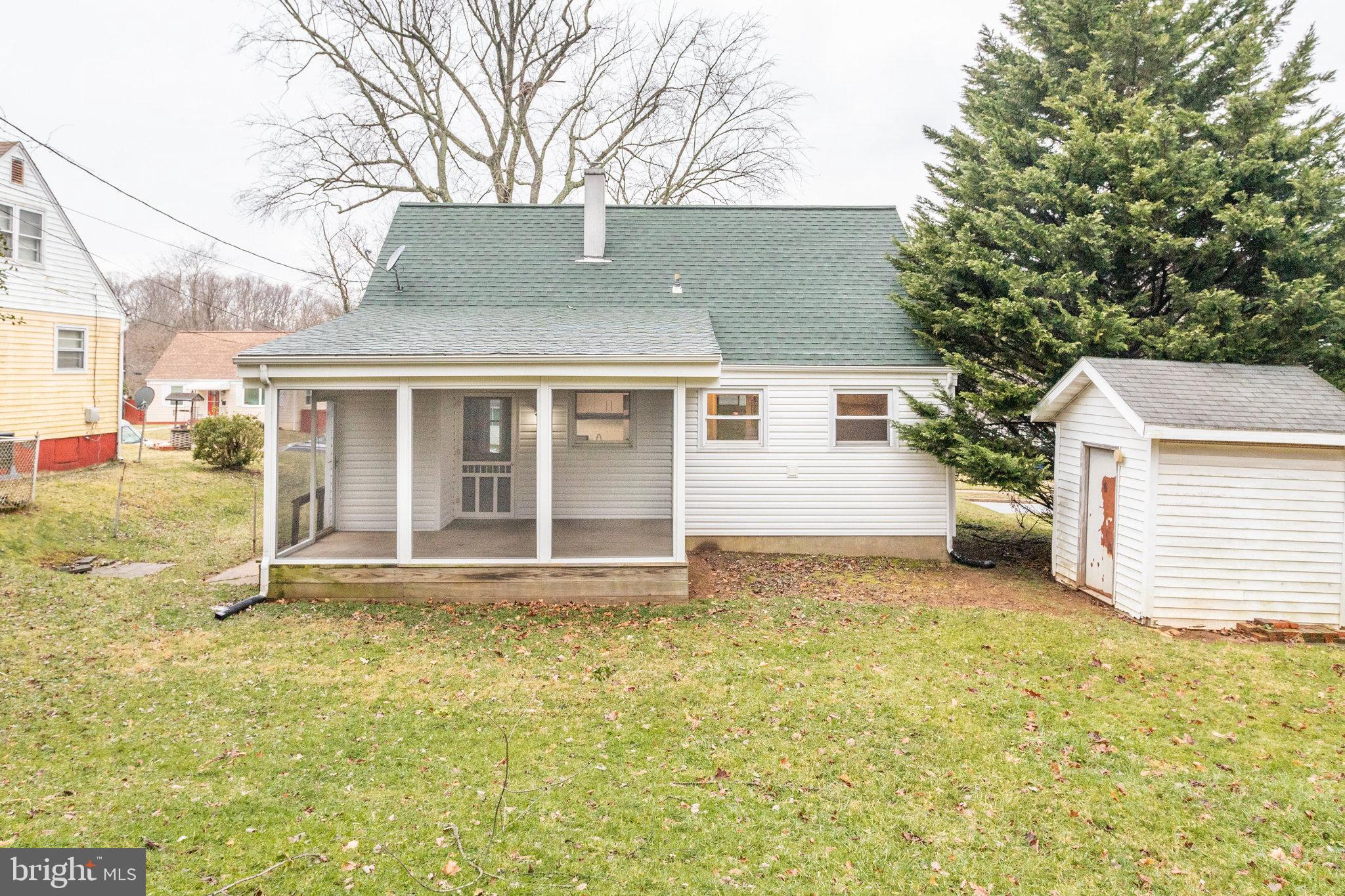 817 Cliffedge Road Pikesville, MD 21208 - Photo 25 of 27 Gallery Image 25
