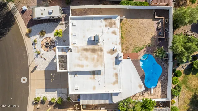 a picture of city view