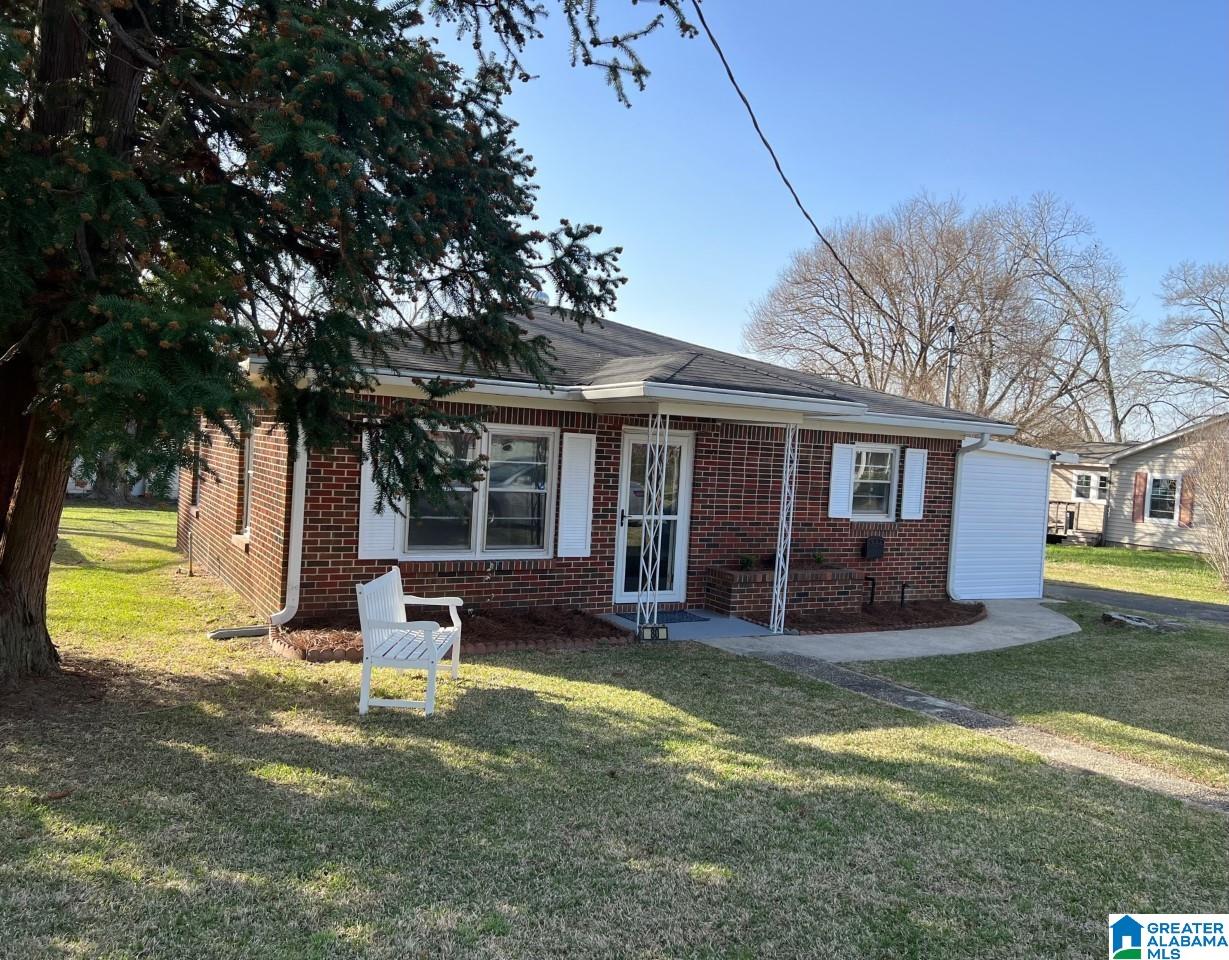 80 Robinson Street Jemison, AL 35085 - Photo 1 of 22