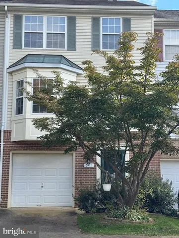 $370,000 | 541 Highland Towne Lane, Warrenton, VA 20186