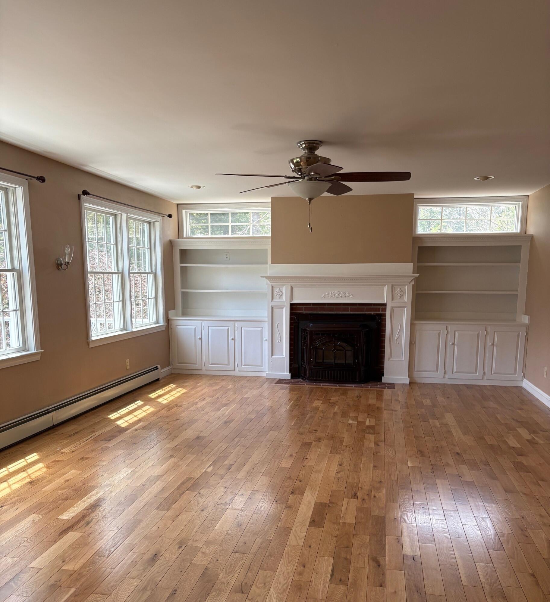 320 Holmes Road Scarborough, ME 04074 - Photo 17 of 39 Living Room