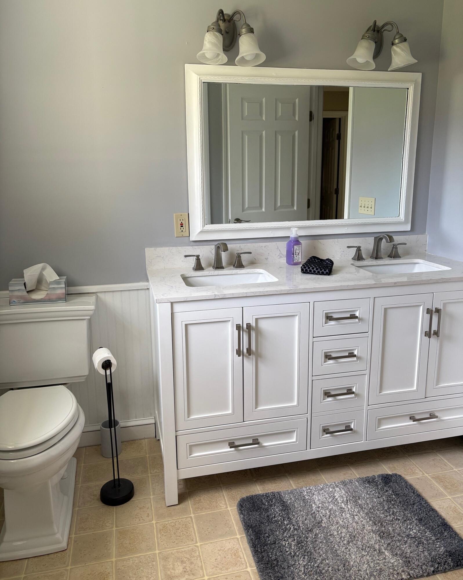 320 Holmes Road Scarborough, ME 04074 - Photo 20 of 39 2nd Floor Bathroom