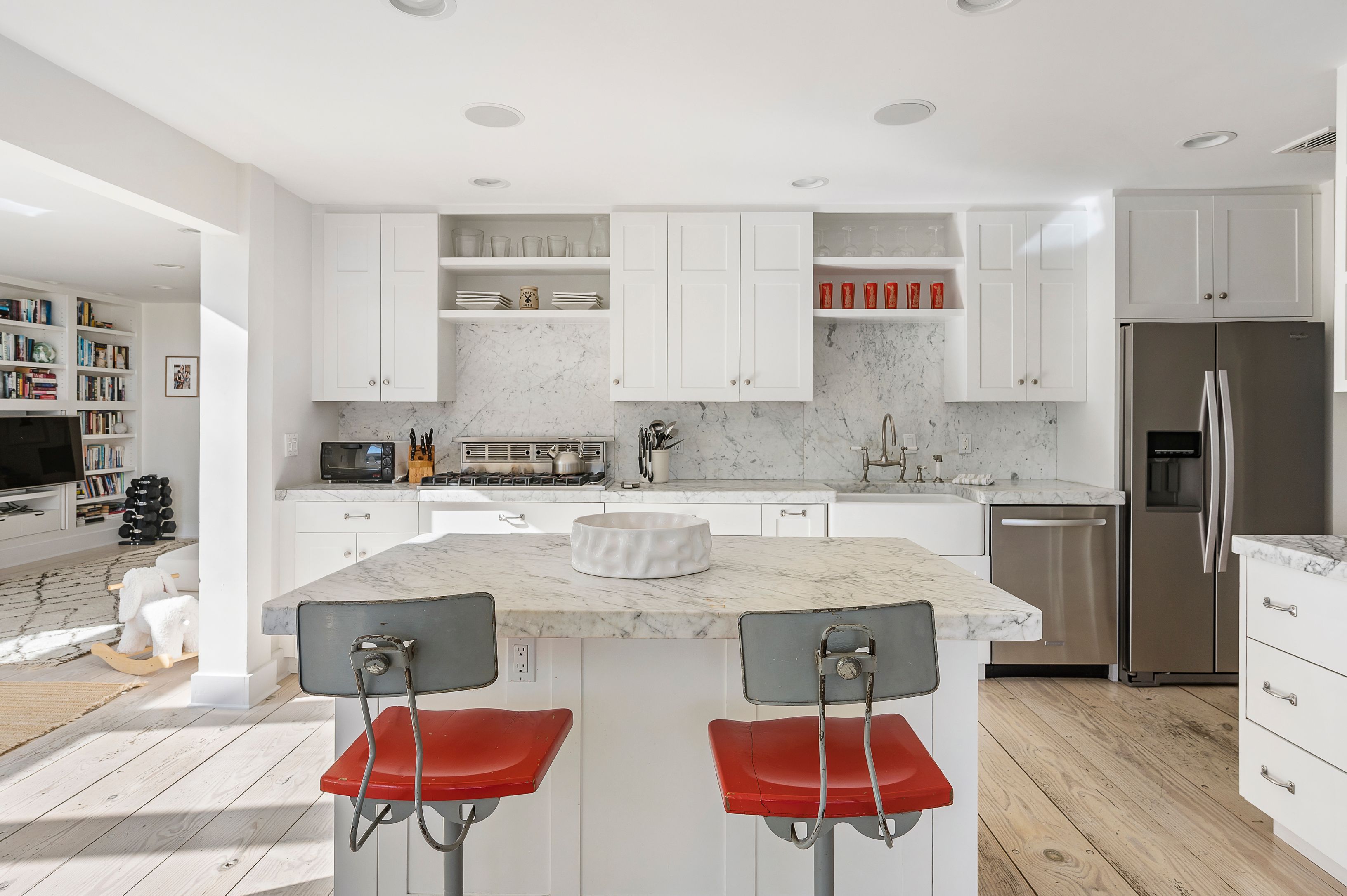 176 Sayre's Path Wainscott, NY 11975 - Photo 13 of 38