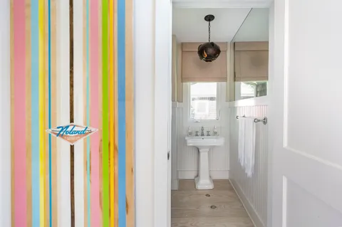 176 Sayre's Path, Wainscott, NY 11975