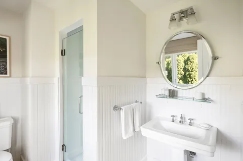 176 Sayre's Path, Wainscott, NY 11975