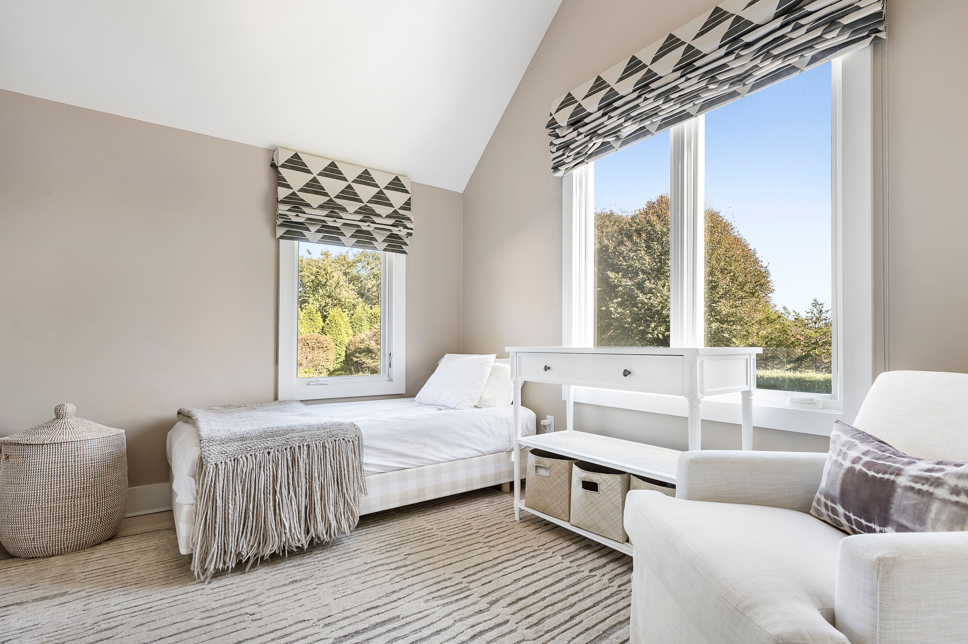 176 Sayre's Path Wainscott, NY 11975 - Photo 32 of 38