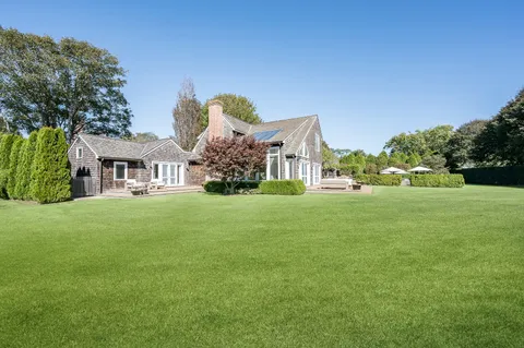 176 Sayre's Path, Wainscott, NY 11975