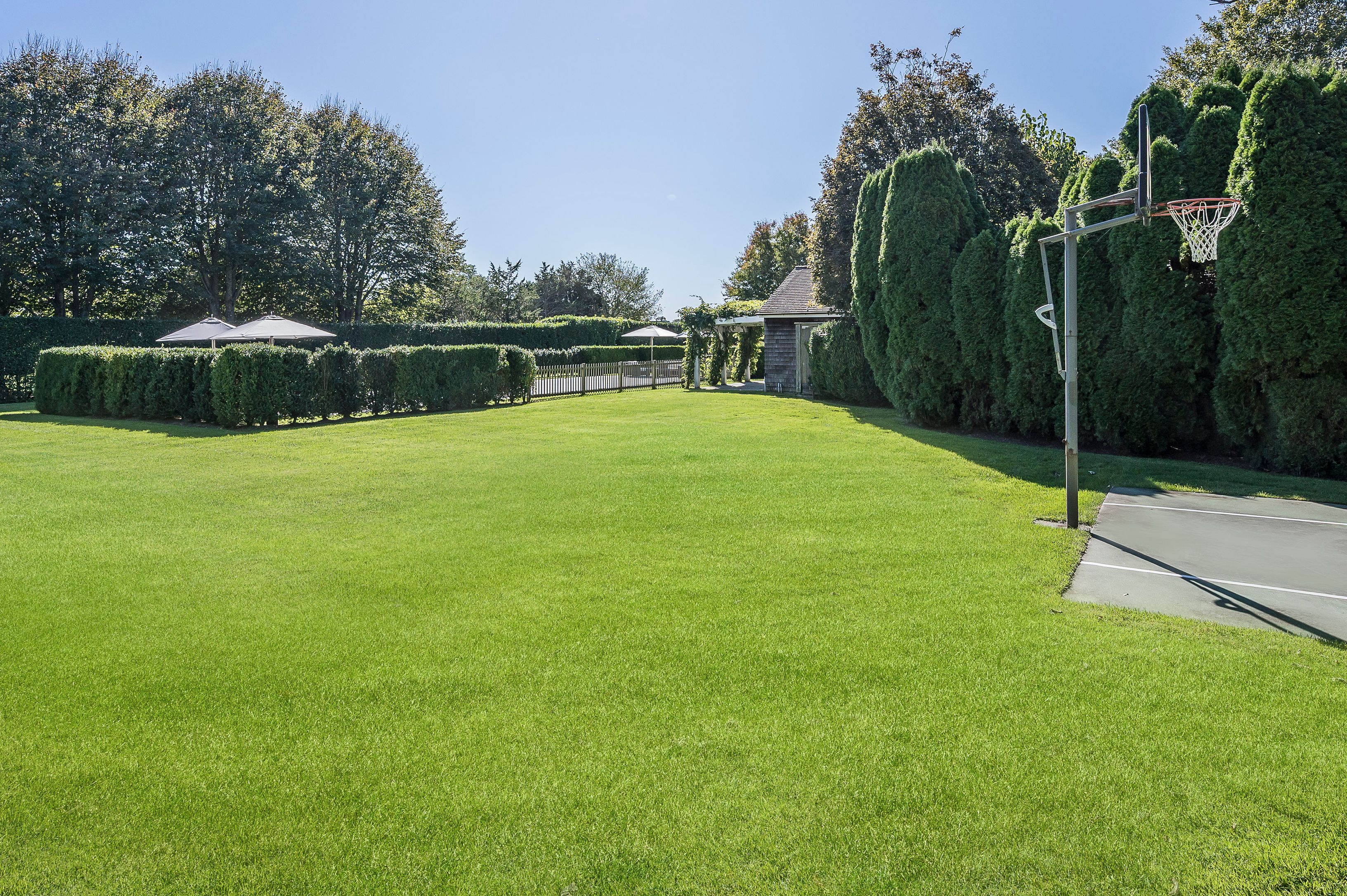 176 Sayre's Path Wainscott, NY 11975 - Photo 8 of 38