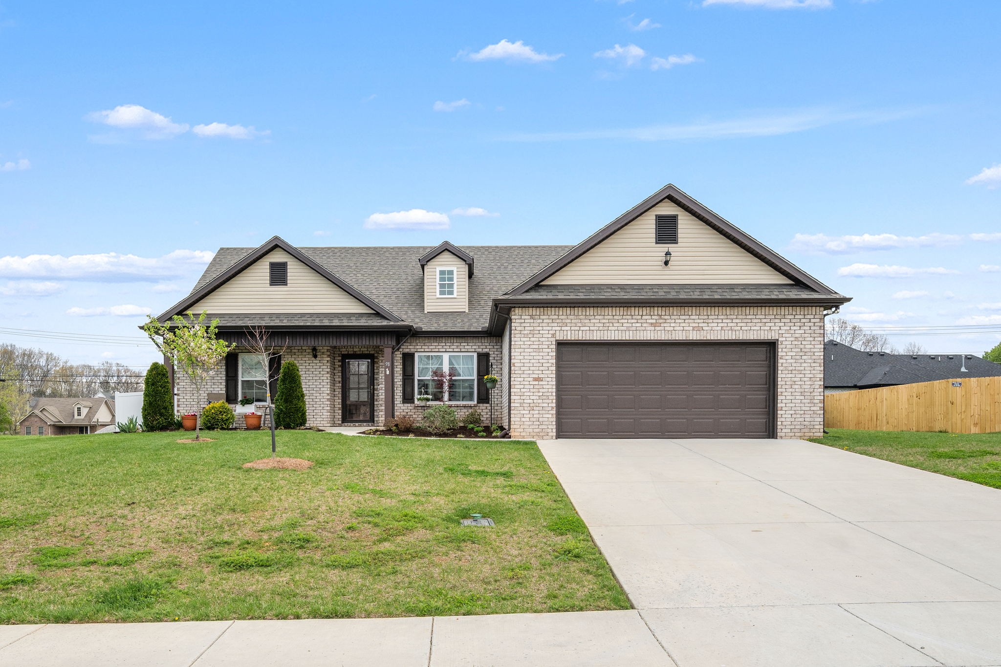 98 Pinnacle Point Lane Tullahoma, TN 37388 - Photo 3 of 38