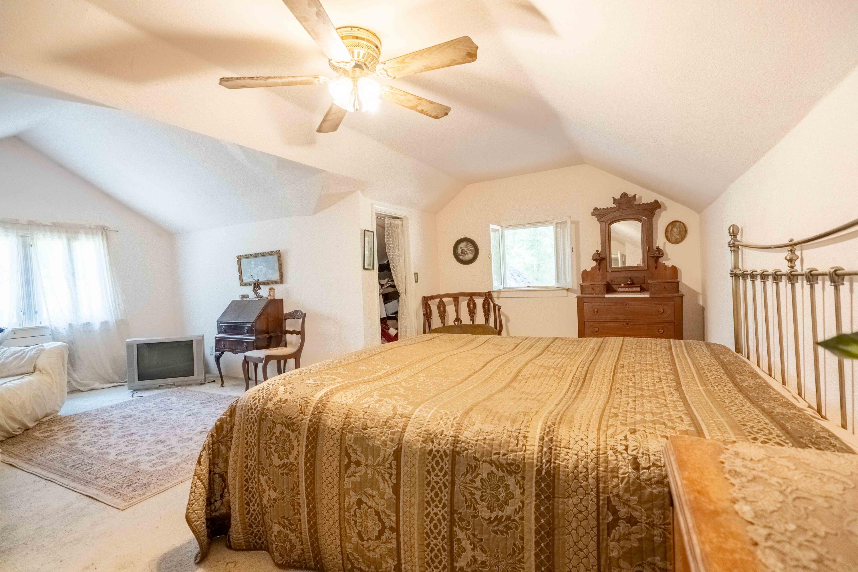 244 Griffin Road Grants Pass, OR 97527 - Photo 54 of 96 DSC07323-HDR