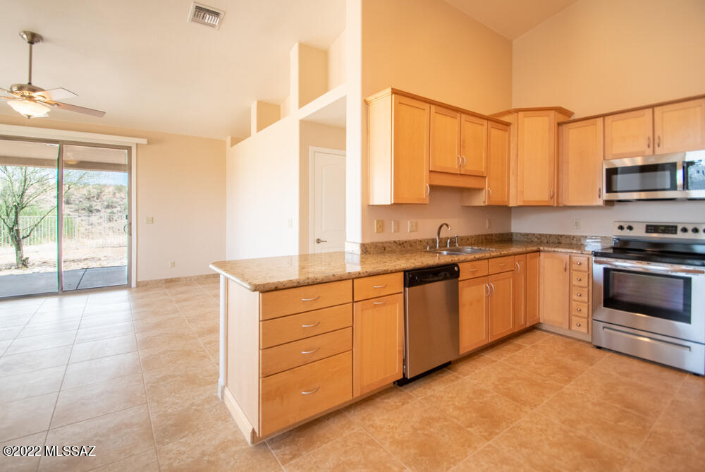 1504 Ola Court Rio Rico, AZ 85648 - Photo 8 of 27