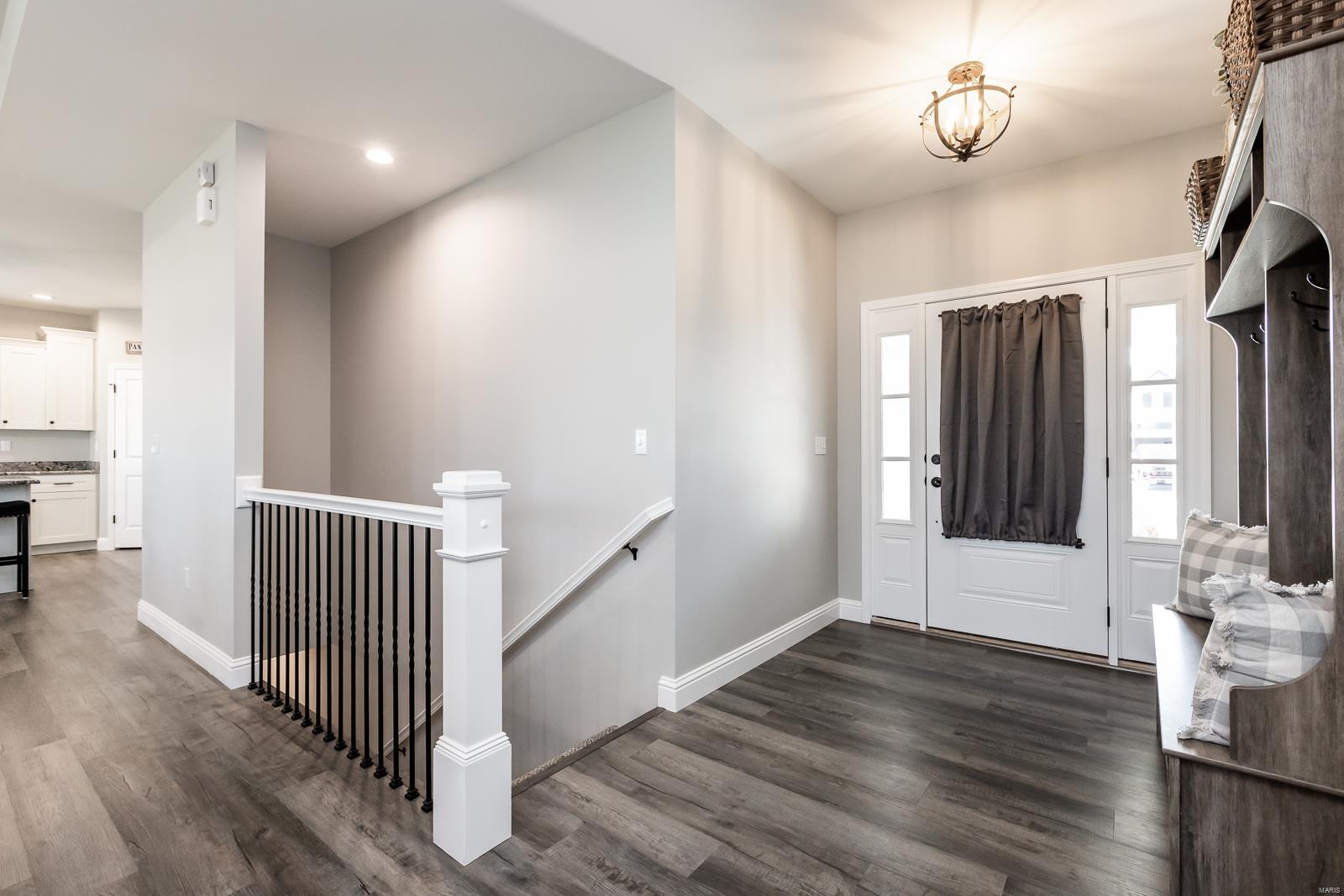 812 Green Jacket Way O'Fallon, IL 62269 - Photo 3 of 43