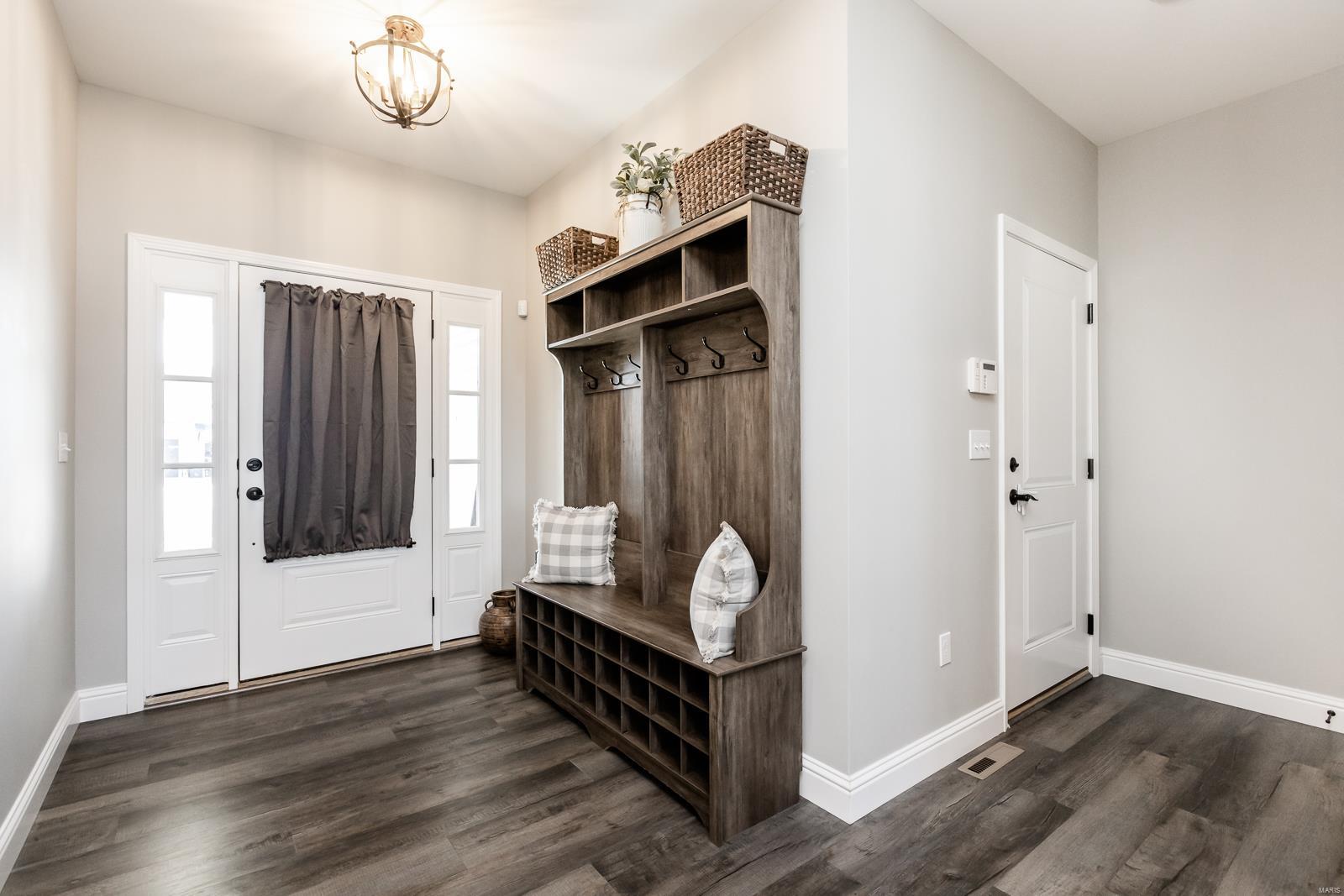 812 Green Jacket Way O'Fallon, IL 62269 - Photo 4 of 43