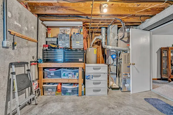 $299,950 | 3026 Pebble Drive, Roanoke, VA 24014