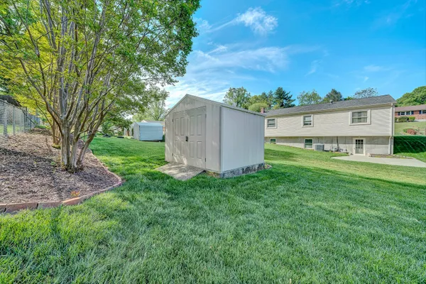 $299,950 | 3026 Pebble Drive, Roanoke, VA 24014