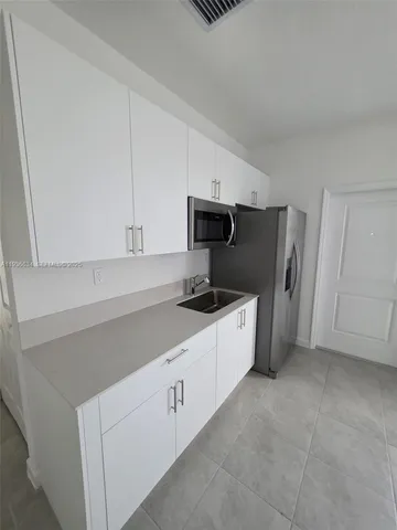 $1,600 | 19571 Southwest 339th Terrace, Unit 1, Homestead, FL 33034