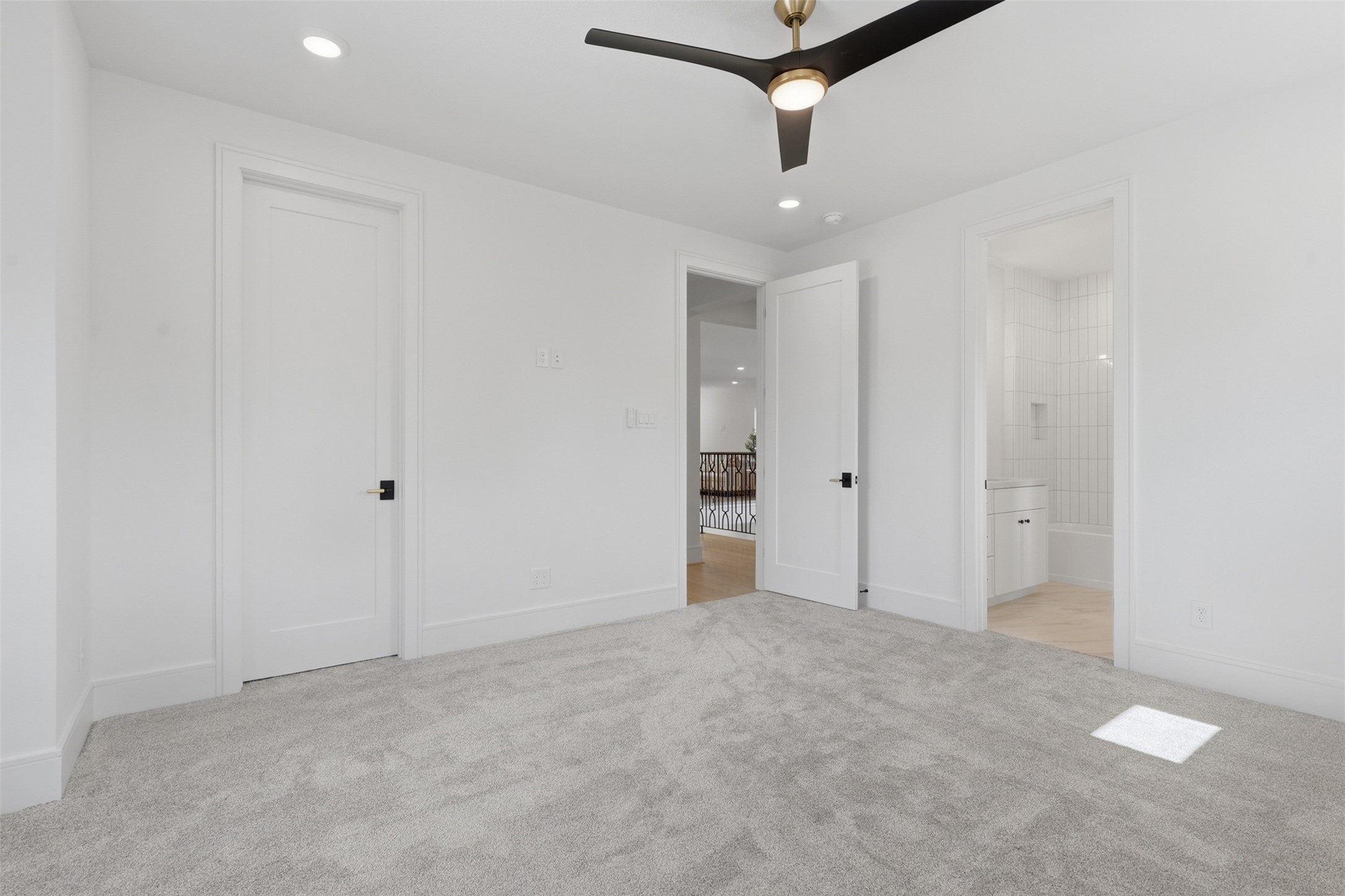 8021 Turquoise Lane Houston, TX 77055 - Photo 34 of 46