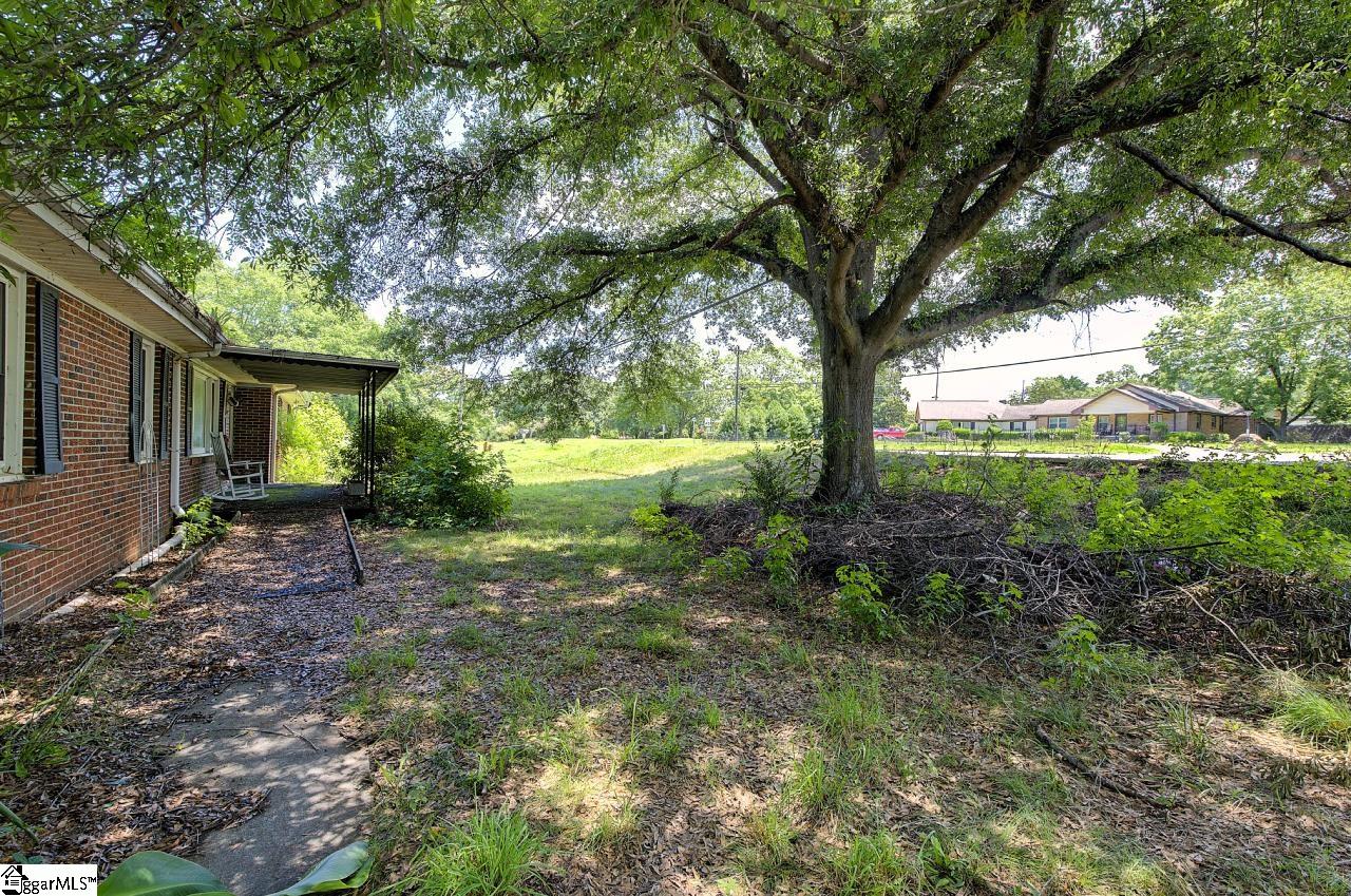 1105 East Georgia Road Simpsonville, SC 29681 - Photo 4 of 41