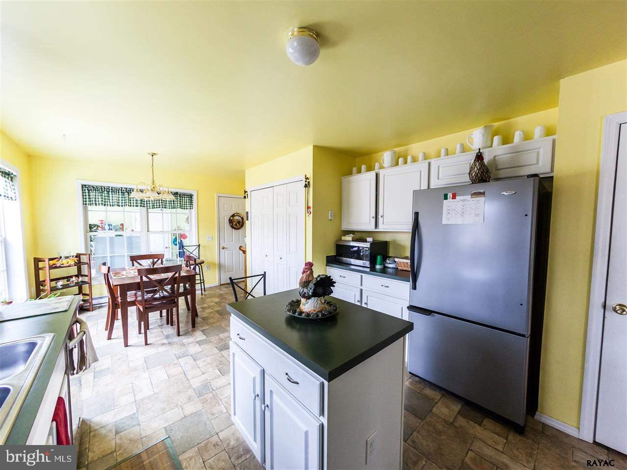 1195 White Oak Road Windsor, PA 17366 - Photo 8 of 20
