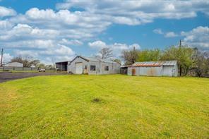 1717 Pipeline Road Cleburne, TX 76033 - Photo 32 of 33 View of green lawn