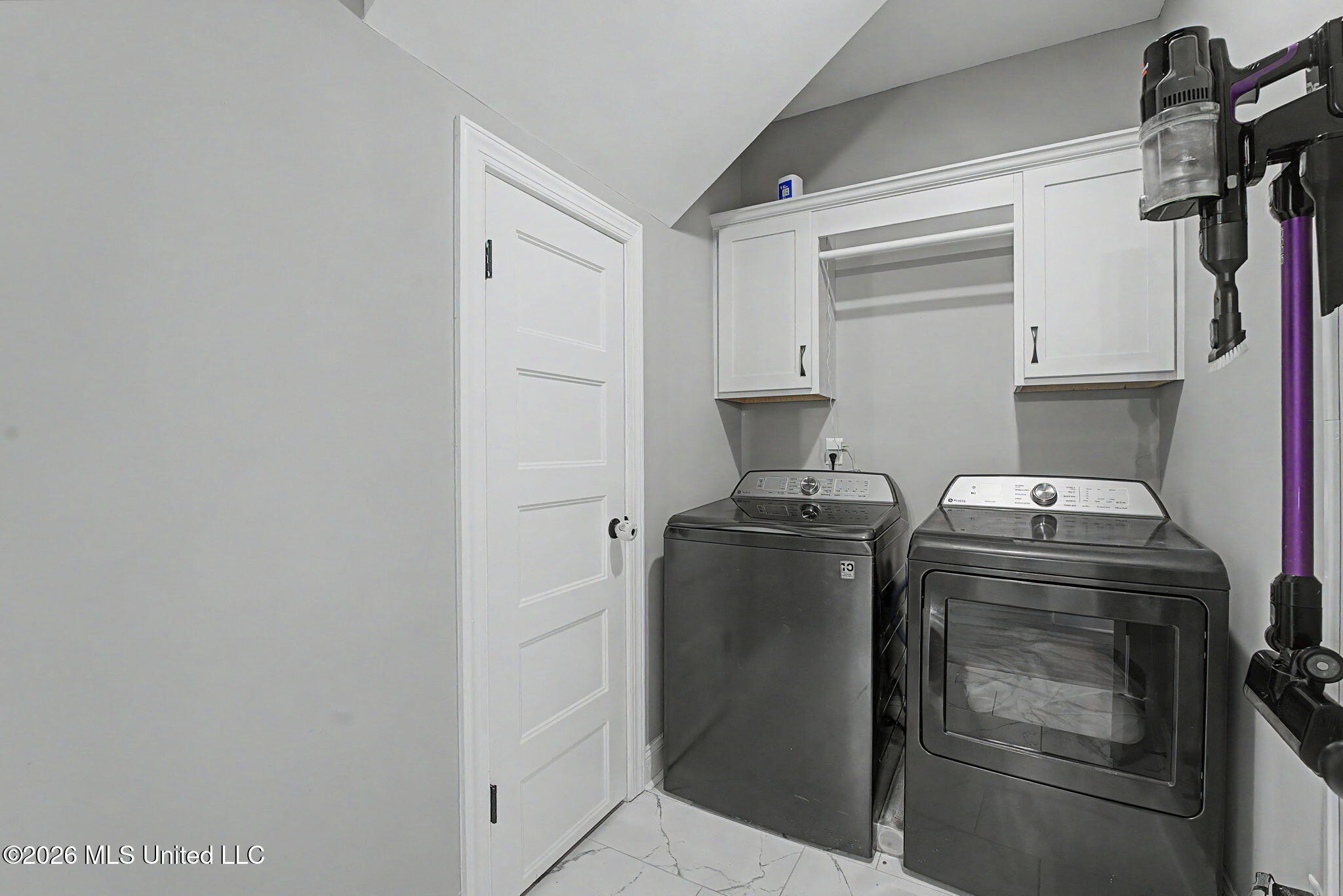 1614 Fall Gdn Drive Hernando, MS 38632 - Photo 38 of 56 Laundry - Down