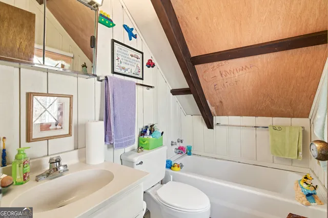 $400,000 | 452 East Sugarbush Drive, Dillard, GA 30537