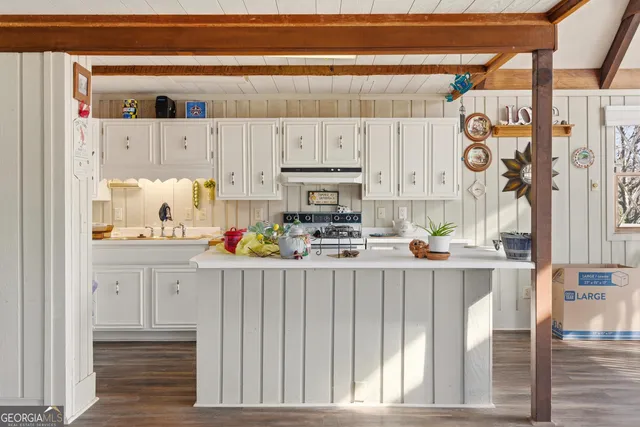 $400,000 | 452 East Sugarbush Drive, Dillard, GA 30537